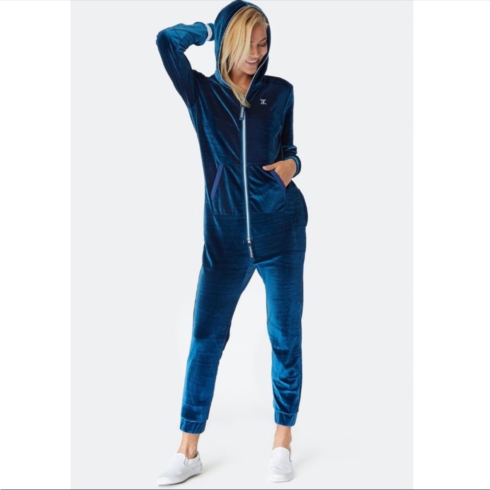 ONEPIECE TEAL VELOUR JUMPSUIT